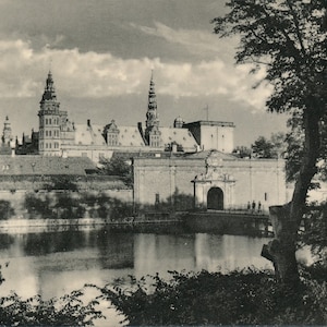 Monde : carte postale vintage du château de Kronborg - Carte postale européenne noir et blanc à collectionner du château des années 40, idéale pour les collectionneurs