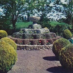 Oregon: cartolina d'epoca dei Peterson Rock Gardens, situati tra Bend ed Eugene, Oregon. Questa cartolina dell'Oregon centrale risale al 1960 circa.