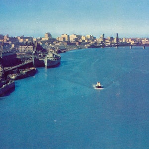 Oregon: Cartão postal antigo que deságua no Rio Columbia em Portland, Oregon. Este cartão postal de Portland, Oregon, é de aproximadamente 1950.