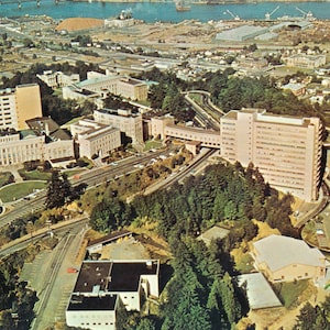 Oregon: Postkarte der Oregon Health and Sciences Universität und Krankenhaus (OHSU) in Portland, Oregon. Diese Portland Karte ist Circa 1970.