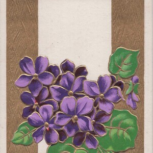 Carte Postale Ancienne Embossée – Violettes Pourpres & Cadre Doré – Carte Florale Vintage du Début des Années 1900