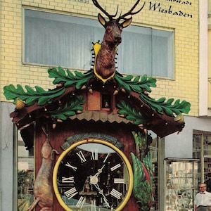 Mundo: Cartão postal vintage de Wiesbaden – O maior relógio cuco do mundo