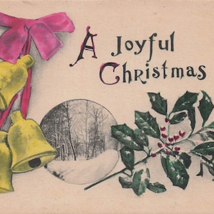 Carte Postale Vintage "A Joyful Christmas" avec Cloches Jaunes et Scène d'Hiver - Collection de Noël Antique