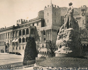 Mundo: Postal antigua poco común de "Le Palais du Prince", Mónaco - Alrededor de principios del siglo XX - Coleccionable en blanco y negro