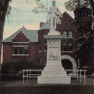 Vermont: Monumento antigo de Robert Burns da década de 1910 e cartão postal da escola Spaulding – Barre, história de Vermont