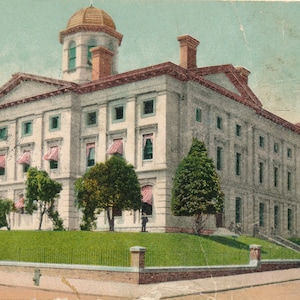 Oregon: Antique Postcard of the Old Post Office Building in Portland Oregon. This 100+ Year Old Portland Postcard is Circa 1907.