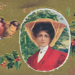 Natale: cartolina di Natale d'epoca edoardiana con una dama, auguri natalizi antichi con agrifoglio e uccelli, circa anni '10