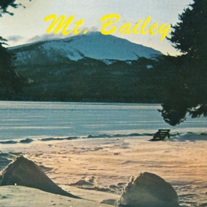 Oregon: Cartão-postal antigo de Mount Bailey, Oregon, de Diamond Lake, Oregon. Este cartão-postal de Mount Bailey, Oregon, é do início da década de 1950.