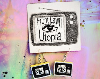 UTOPIA TV Eye Earrings