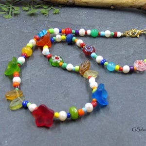 Colorful Semi Precious Stone Chips and Freshwater Pearls Choker Necklace, Dainty, Minimalist, Layering Choker Stone Chips Pearl Necklace