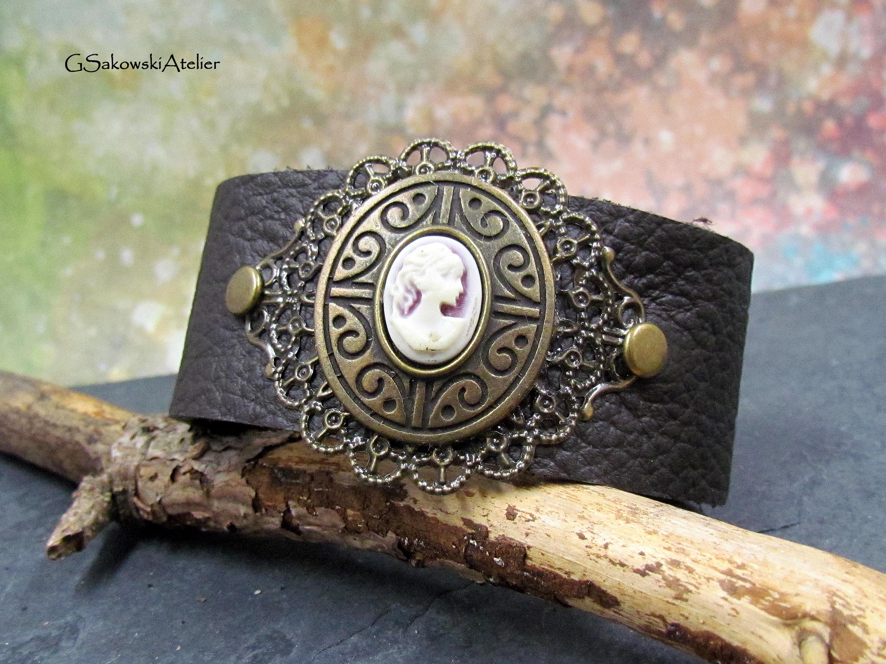 Elegant Black Leather Cameo Bracelet 20315.jpg?format=pjpg&auto=  main image 2