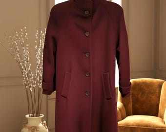 Manteau vintage en laine bordeaux sur toute la longueur des années 1970 Fabriqué aux États-Unis