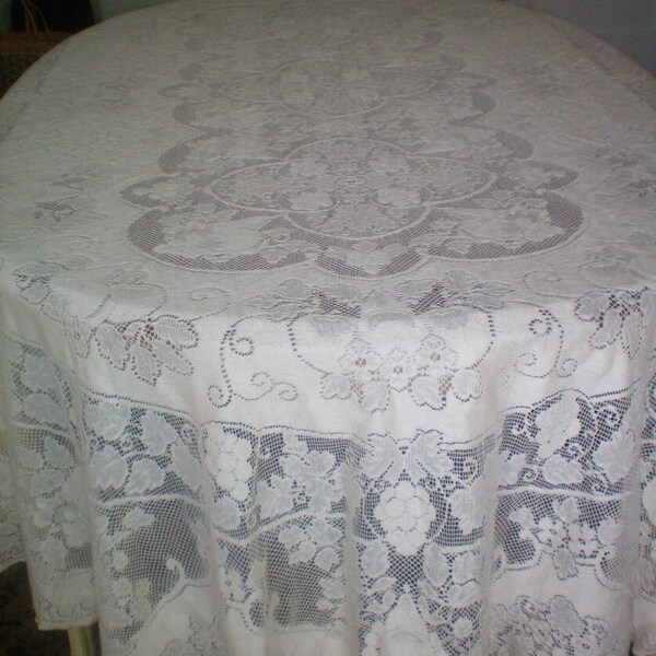 Vintage lace tablecloth 72x102