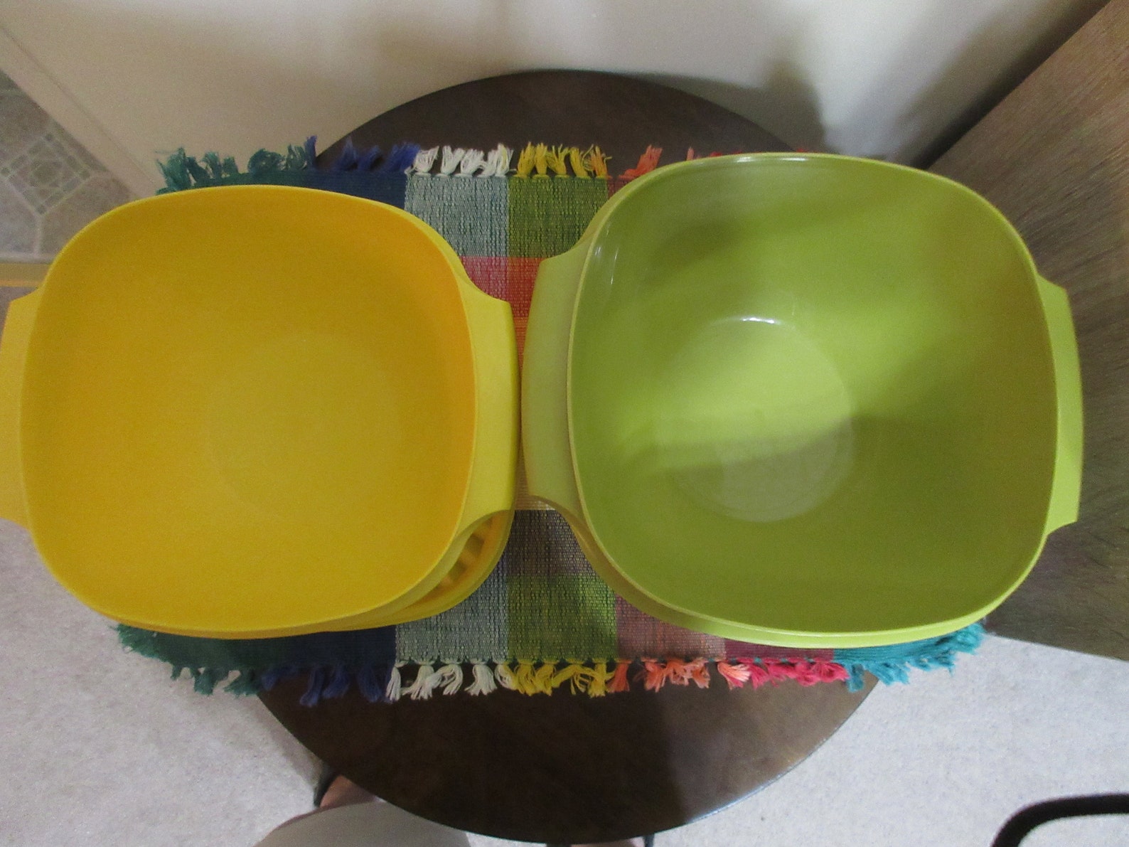Two Vintage Large Tupperware Bowls With Burp Lids. 1970s Etsy