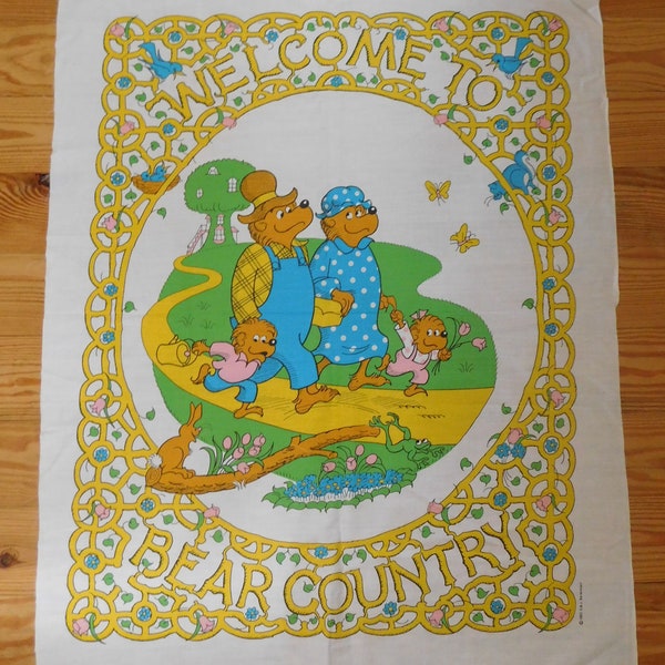rare Vintage 1982 BERENSTAIN BEARS crib quilt wall hanging fabric panel