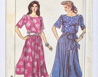 1977 Simplicity 8005 Sewing pattern Ladies top stitched dress shoulder straps back tie size 10-12 uncut Sizes 10.12