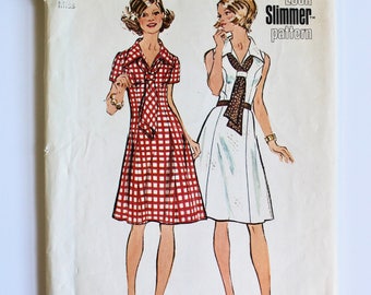 Vintage 1970's Womens Tie Collar A Line Dress Sewing Pattern Size 12 Bust 34 Simplicity 5679