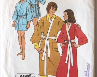 Vintage 1970s Mens Bath Robe Sewing Pattern Size Small Simplicity 5685 Chest 34-36