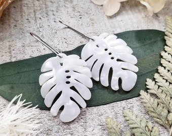 Tropical leaf earrings - Monstera earrings - plant lover gifts - boho leaf earrings - tropical plant jewelry - monstera leaf - nature gifts
