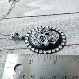 Sugar skull pendant - sugar skull necklace - gothic cameo necklace - dia de los muertos - sugar skull jewelry - gothic sugar skull cameo image 5