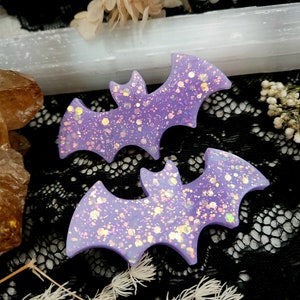 Bat hair clips - spooky hair clips - 2pc set hair clips - Bat accessory - bat hair barrettes - halloween bat hair clip - goth hair barrette