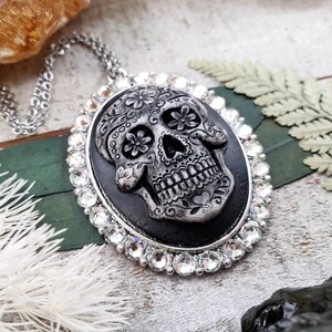 Sugar skull pendant - sugar skull necklace - gothic cameo necklace - dia de los muertos - sugar skull jewelry - gothic sugar skull cameo image 6