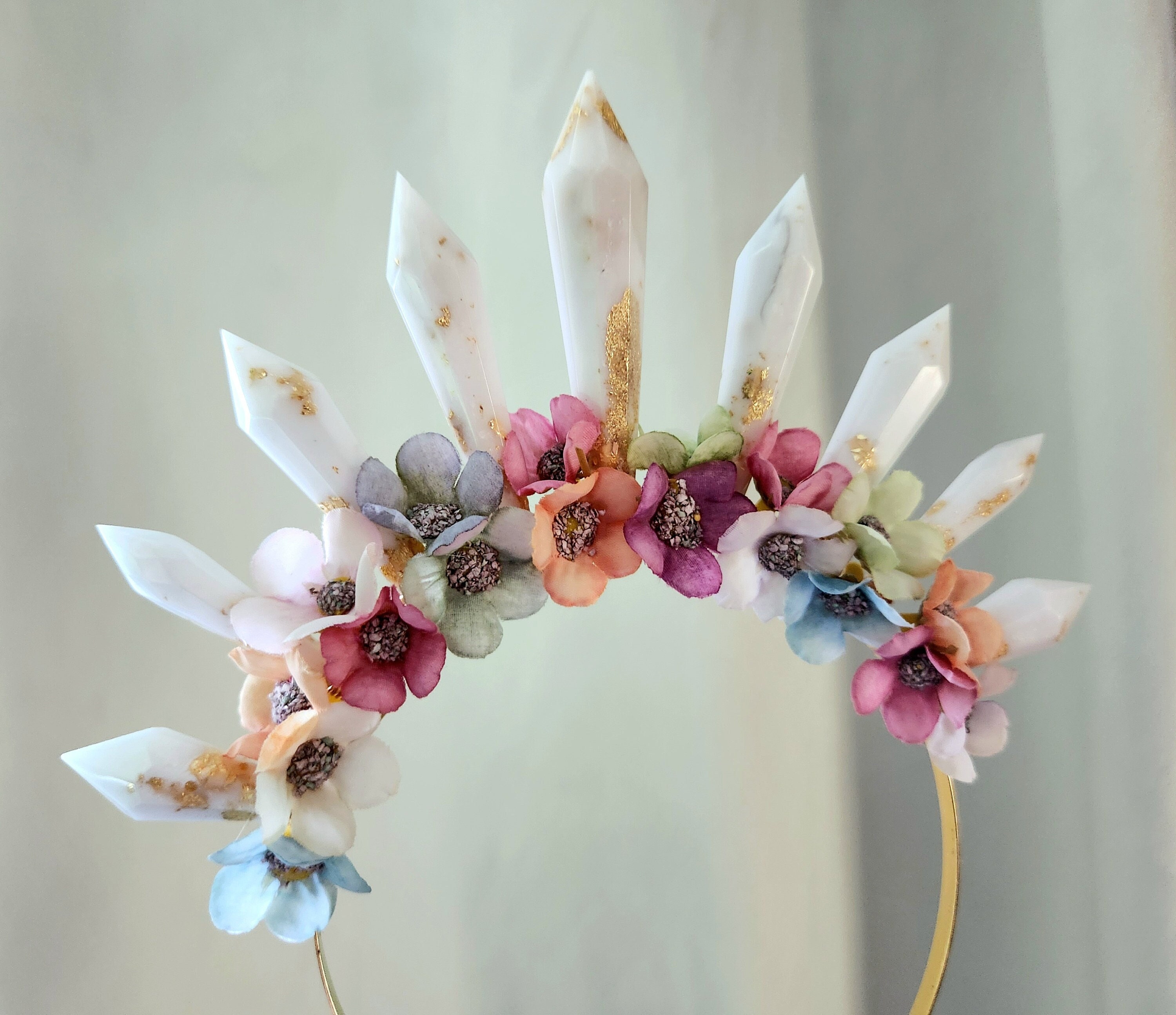 Resin Crystal Crown - Etsy display picture 3