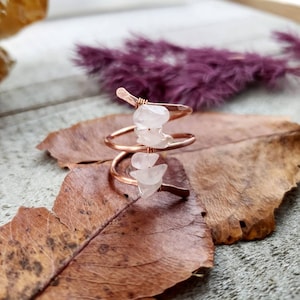 Rose quartz jewelry - rose quartz copper ring - hammered ring - october birthstone - birthstone gift - copper quartz ring - copper midi ring