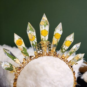 Queen bee head piece - daisy flower crown - floral headpiece - festival flower crown - queen bee - flower crown - spring floral crown