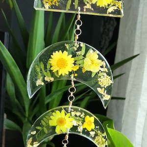 Floral wall hanger - moon phase  hanger - moon lover gifts - boho wall hanger - resin moon phase wall decor - boho botanical home decor gift