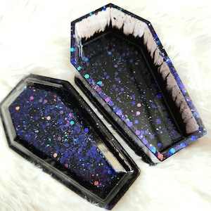 Goth stash box - coffin trinket box - spooky shelf decor - coffin dish - goth coffin decor - coffin box - macabre box - goth jewelry box