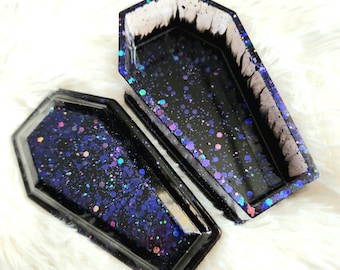 Goth stash box - coffin trinket box - spooky shelf decor - coffin dish - goth coffin decor - coffin box - macabre box - goth jewelry box