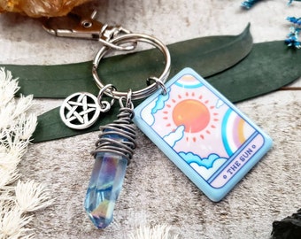 Porte-clés soleil - Porte-clés tarot soleil - cadeaux tarot - porte-clés sorcière - cadeaux cartes de tarot - porte-clés cristal de quartz - cadeau porte-clé sorcière