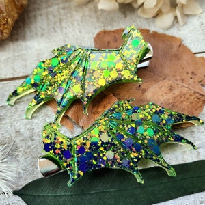 Dragon wings hair clips - goth hair clips - dragon lover gifts - resin hair barrettes - devil wing hair clip - teen gift - goth hair clips