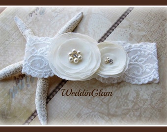 wedding garter / bridal garter / vintage inspired lace garter / pearl rhinestone garter / ivory lace garter / bridal shower gift