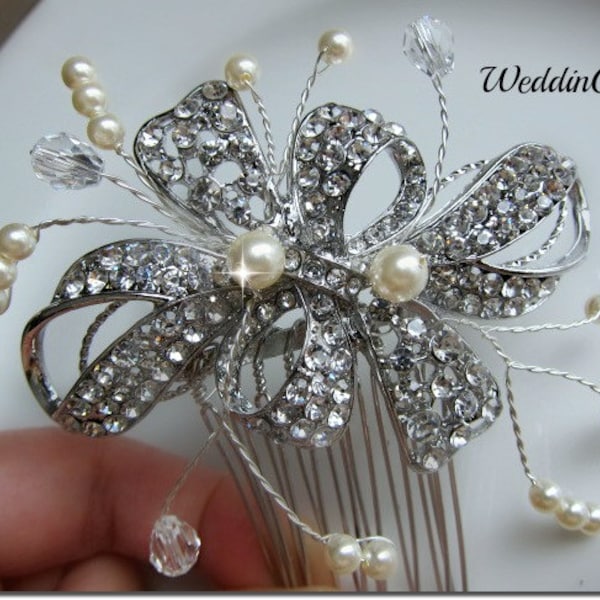 Wedding hair piece Pearl bridal hair comb Wedding hair comb Bridal hair accessories Wedding hair jewelry Bridal comb Wedding headpiece pearl