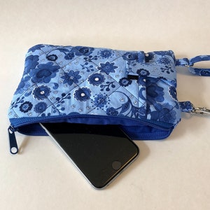 Billetera de teléfono floral azul, funda de teléfono celular, billetera de teléfono de cuerpo cruzado, funda de tela acolchada