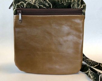 Crossbody Bag Lealther, Crossbody Bag for Women, Minimalist Bag, Leather Purse, Green Batik, Quilted Purse