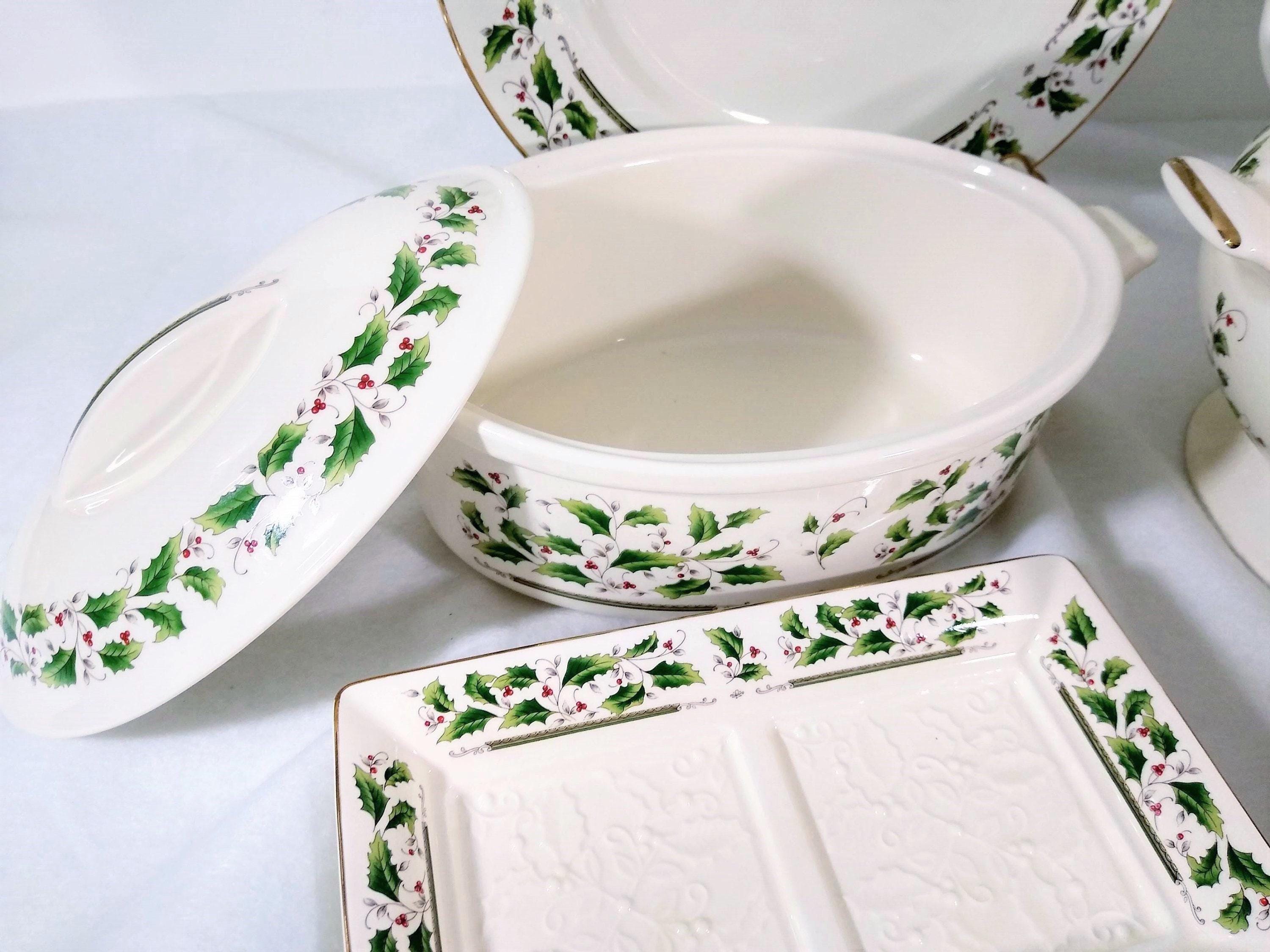 【レア美品】英国製　ロイヤルスタッフォード★Holly Night★ペアセット 北海道から発送】英国ロイヤルスタッフォード☆Holly Night☆ペアセット