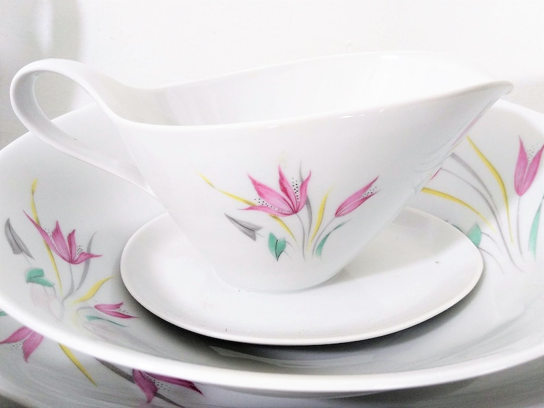 Mid Century Winterling Marktleuthen Bavaria WIG1514 Stylized Pink Arrowroot Flowers, green and gray leaves, yellow and gray grass dinnerware set. 37 piece dinnerware set