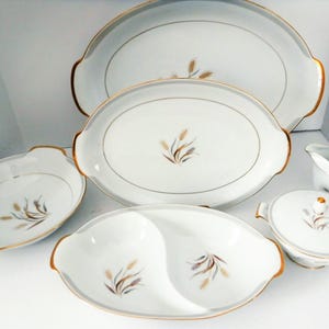 Sango Harvest Gold Wheat Dinnerware set. Gold Sheaves of wheat. Sold in 7-piece place settings, or individual serving pieces