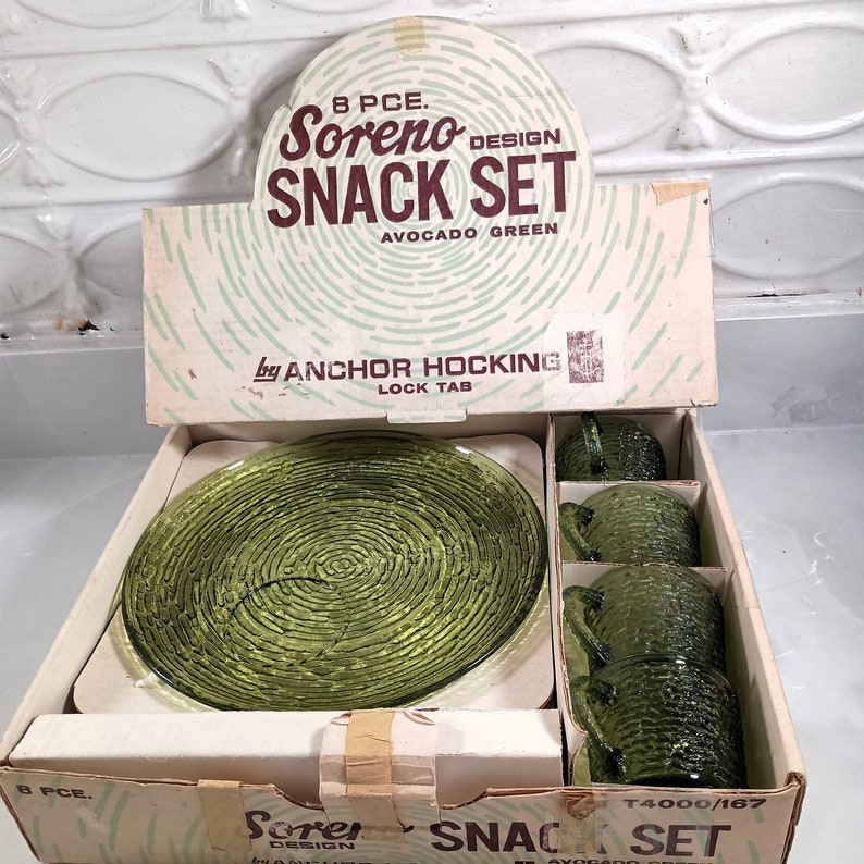 Mid Century Anchor Hocking Avocado Soreno Design Snack Luncheon Set in Original Display box. Textured Avocado green bark pressed glass luncheon snack plates and small 5 ounce tea or coffee cups.