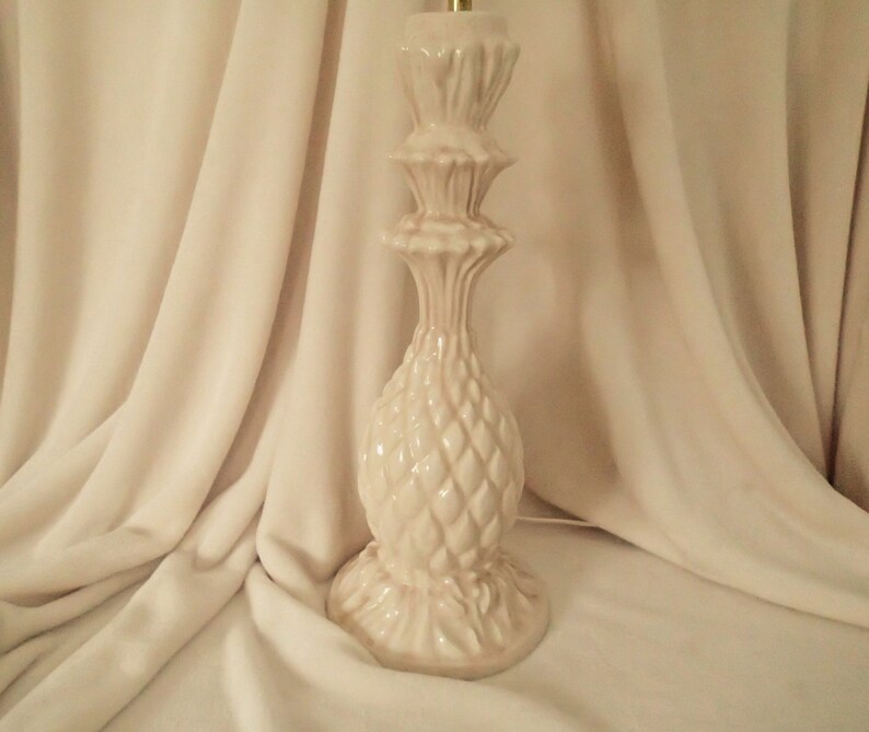 Hollywood Regency Pineapple table lamp Marble glaze ceramic