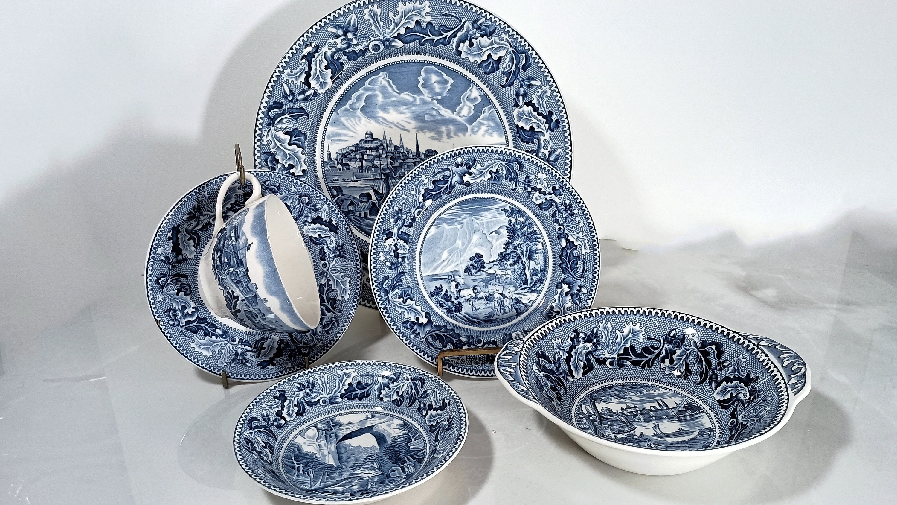 アメリカンヴィンテージ ワインテーブル Johnson-Handley 刻印有り Johnson Brothers Historic America Blue Transferware Dinnerware