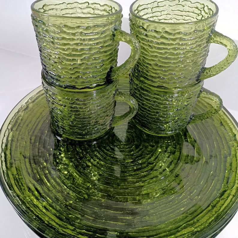 Mid Century Anchor Hocking Avocado Soreno Design Snack Luncheon Set in Original Display box. Textured Avocado green bark pressed glass luncheon snack plates and small 5 ounce tea or coffee cups.