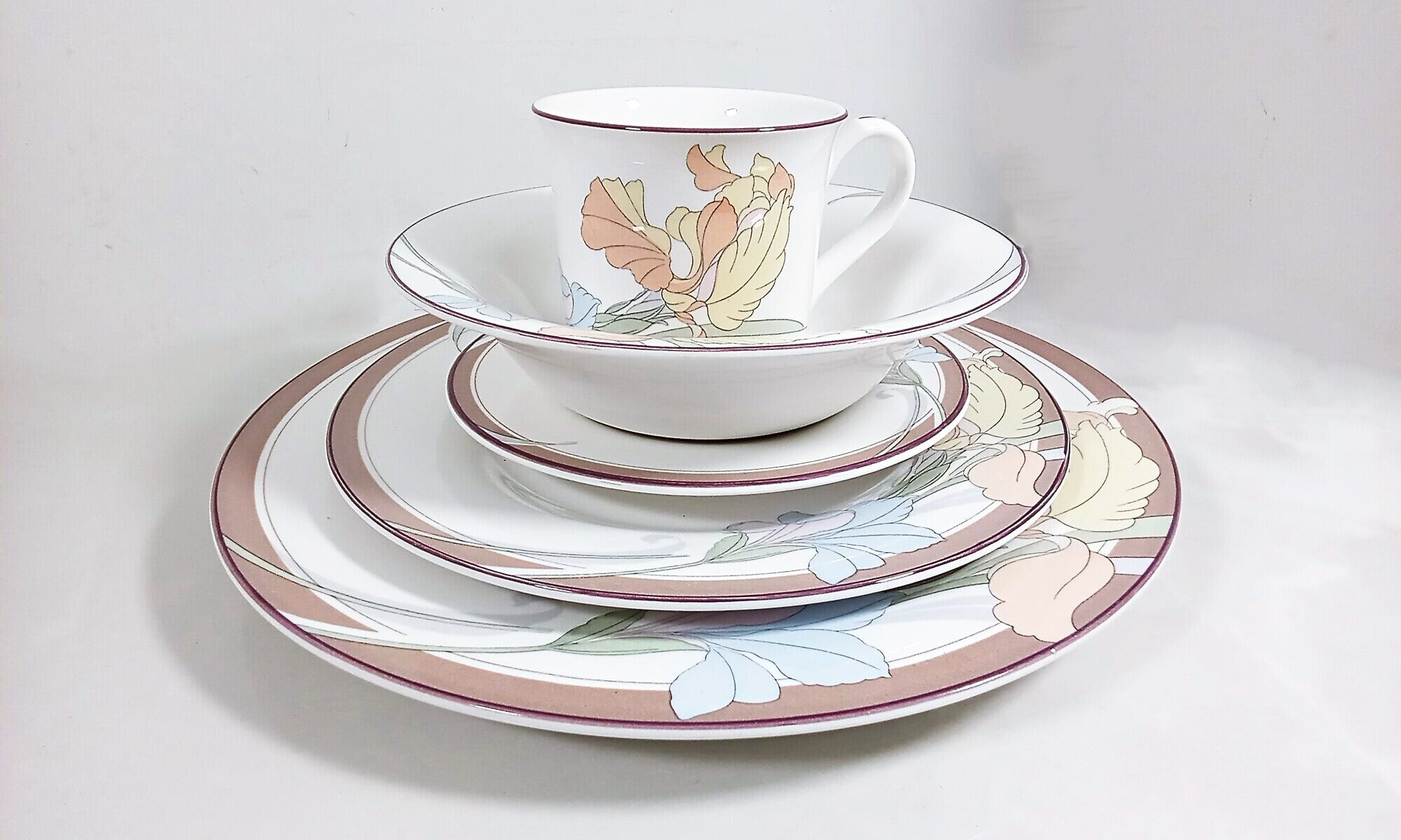 Noritake New Decade Cafe Du Jour Dinnerware: Retro Iris Floral - Etsy