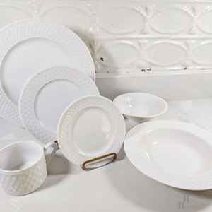 Vintage Oneida White Wicker Dinnerware place settings and sets sold separately