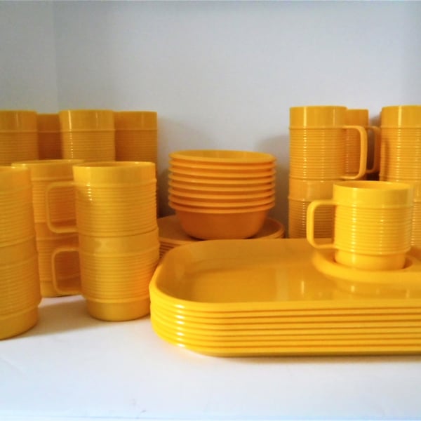 Bright Yellow Rubbermaid Ribbed Melamine Camping, RVing dinnerware. Pieces sold individually.  Mugs, Cups, Plates, Bowls, Tumblers, Trays