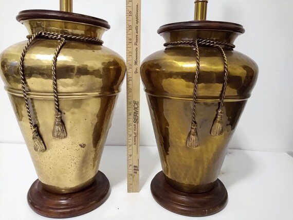 Mid Century Frederick Cooper Hammered Brass Urn Table Lamps Sold