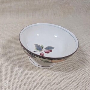 Mikasa Garden Harvest CAC29 stoneware Crudite Snack Bowl/Dip or Sherbet — 4 7/8 in wide, 2 1/2 in high.with fruit and leaf border on cream glaze.